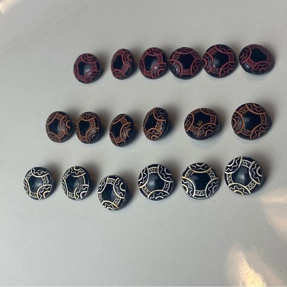 Vintage Jet Black Glass Etched and Painted Buttons - Picture 1 of 9